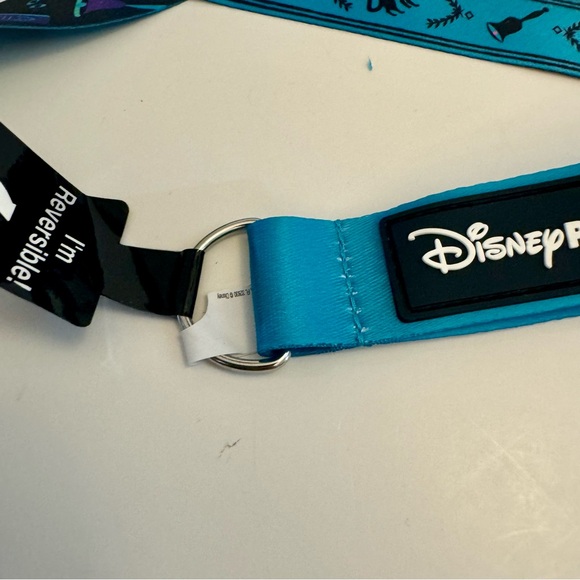 NWT. Disney Reversible Pin Lanyard - Haunted Mansion Hatbox Ghosts. - Picture 6 of 9